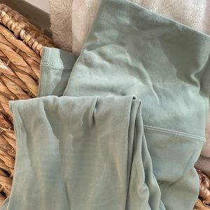 Mint Green Lulu Aligns